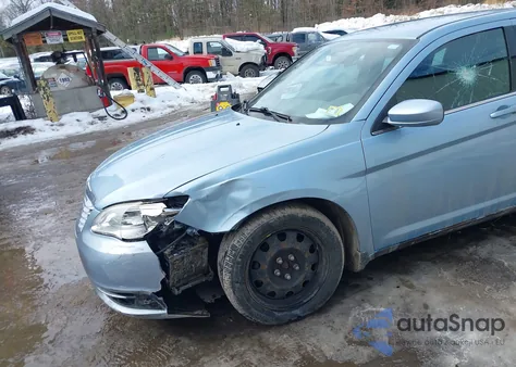2012 Chrysler 200 Lx z USA, uszkodzony, nr VIN 1C3CCBABXCN169020